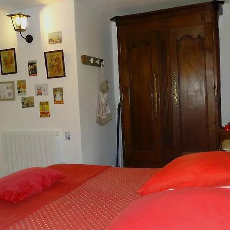 Chambres D'Hotes La Combe De Redoles Tour-de-Faure Exteriör bild